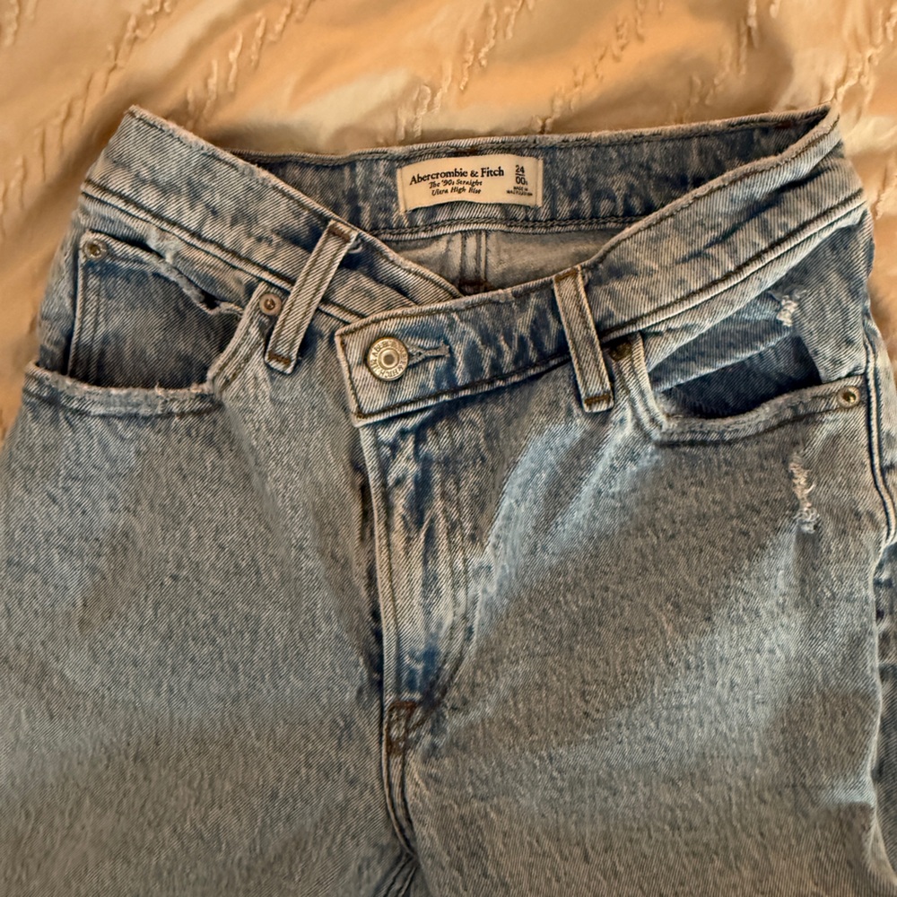 Abercrombie & Fitch Light Wash Denim Pants